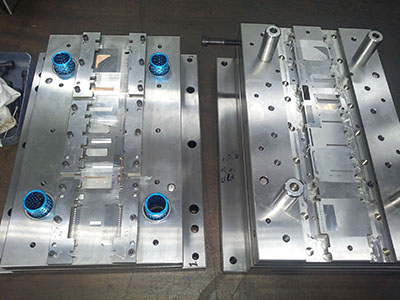 高速級進(jìn)模具(High speed stamping tool).jpg